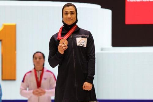 دختر وزنه بردار ایران بعد از کسب مدال: می توانستم بهتر وزنه بزنم