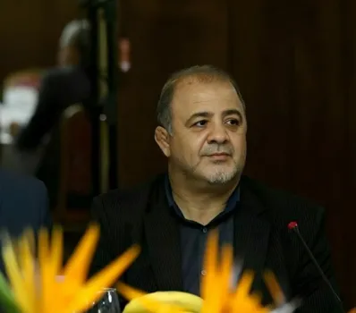 قهرمان هیچ گاه تنها نیست